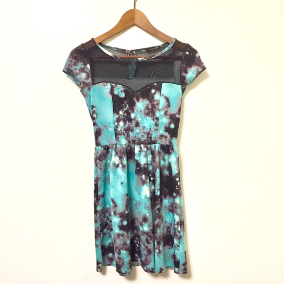 Space Dress of Awesomeness - Picture 2 of 5